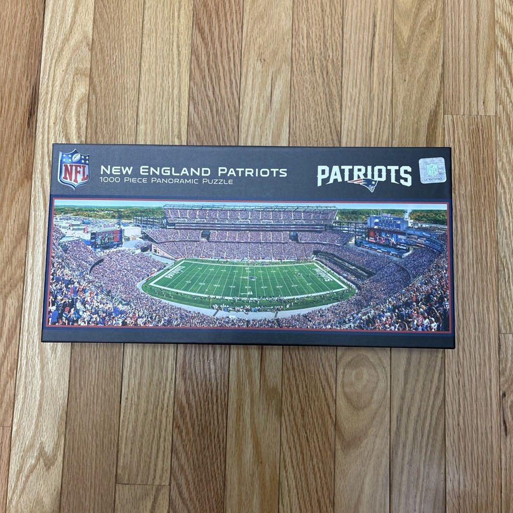 New England Patriots 1000 Piece Panoramic Puzzle - Complete